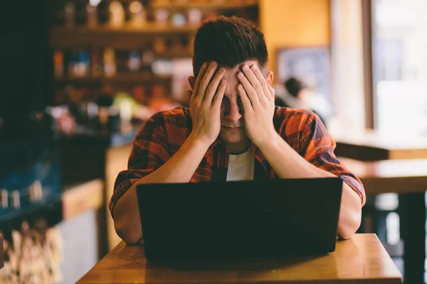 Digital Nomad Mistakes to Avoid (And What to Do Instead)