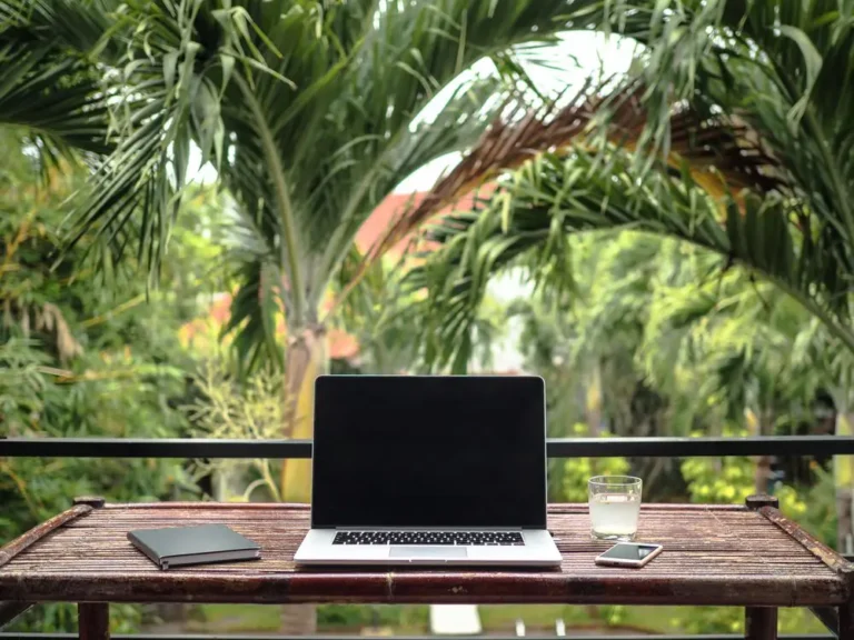 How to Start Working Toward a Digital Nomad Lifestyle